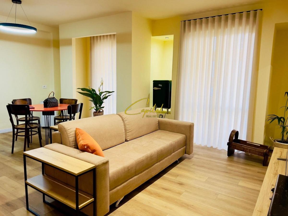 Apartament me qira 2+1 pazari i ri 780 euro