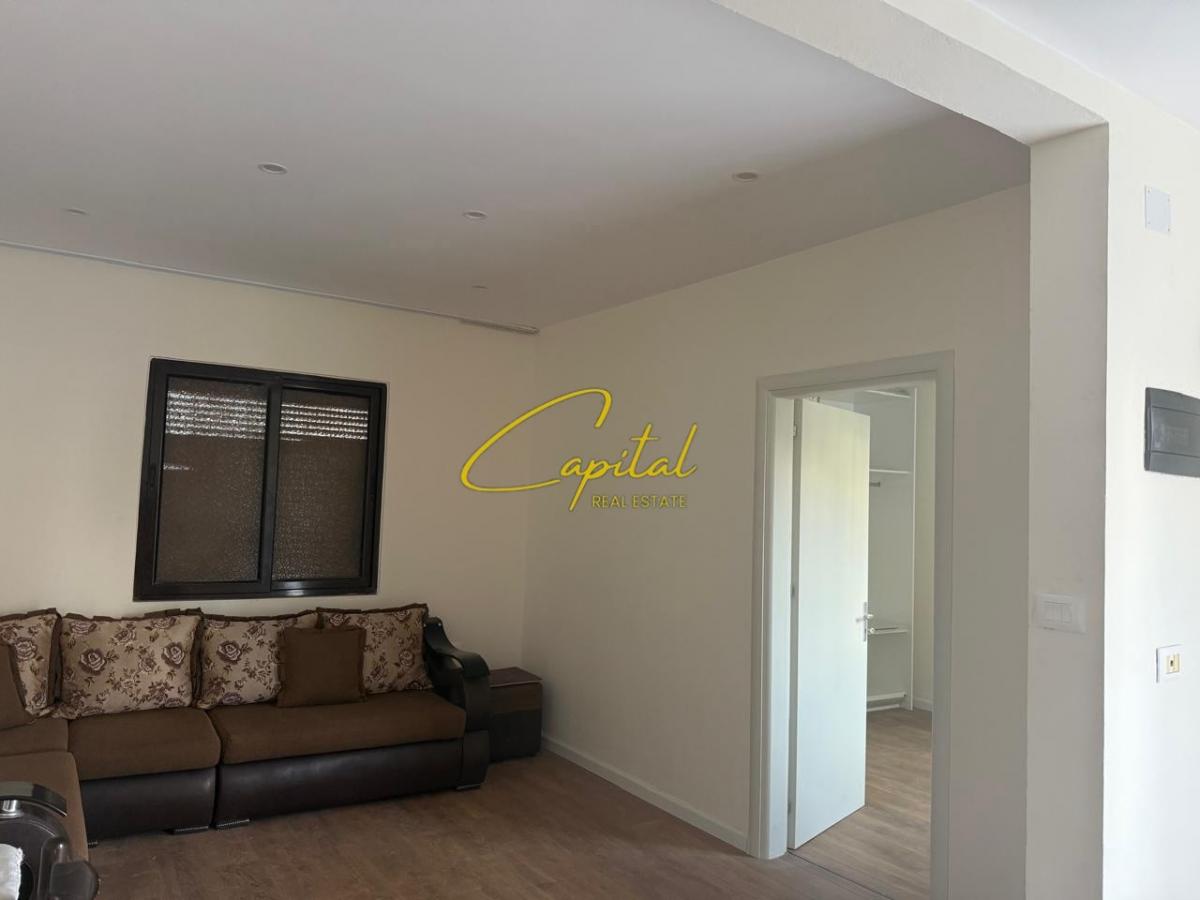 Apartament me qira 2+1 ish tregu elektrik 45.000 leke