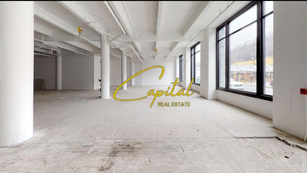 Magazine em qira 370 m2 komuna e parisit 3.500 euro