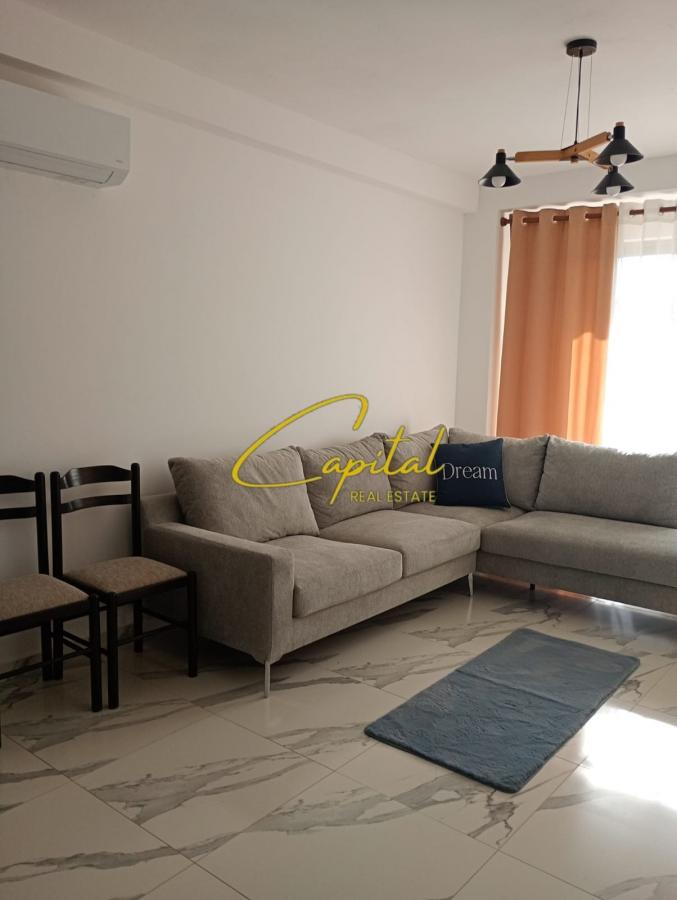 Apartament me qira 2+1 kombinat 50.000 leke