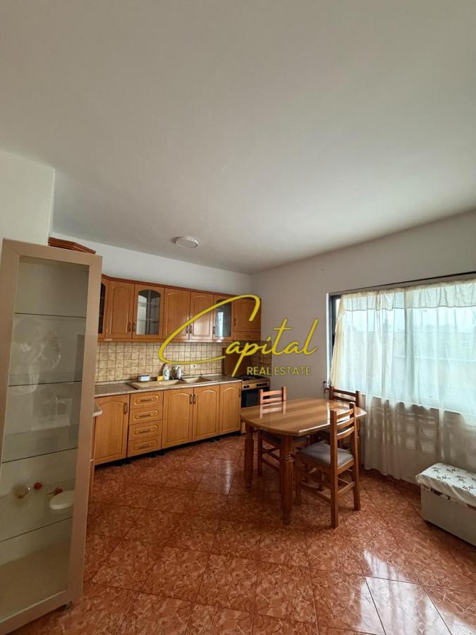 Apartament me qira 2+1+2 rruga e dibres 42.000 leke