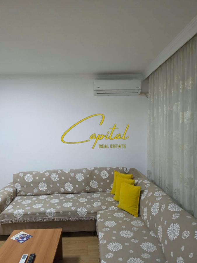 Apartament me qira 2+1 rruga kongresi i manastirit 65.000 leke