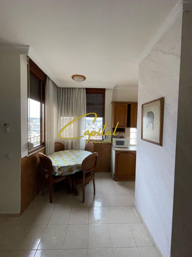 Apartamemt me qira 2+1 ish tregu elektrik 50.000 leke