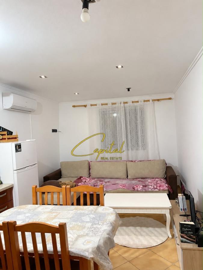 Apartament me qira 1+1 materniteti i ri 40.000 leke