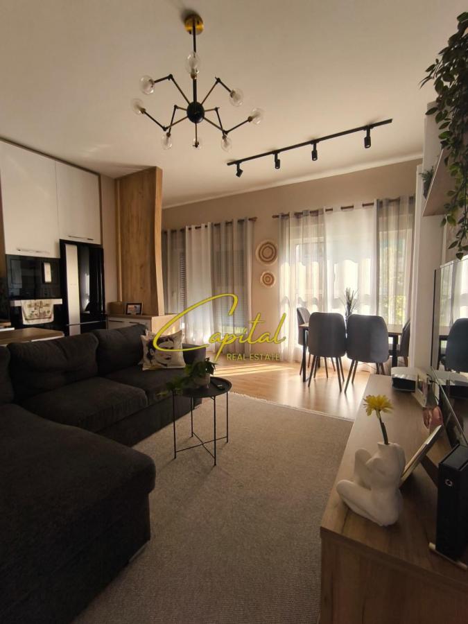 Shitet apartament 3+1+2 ali demi 215.000 euro