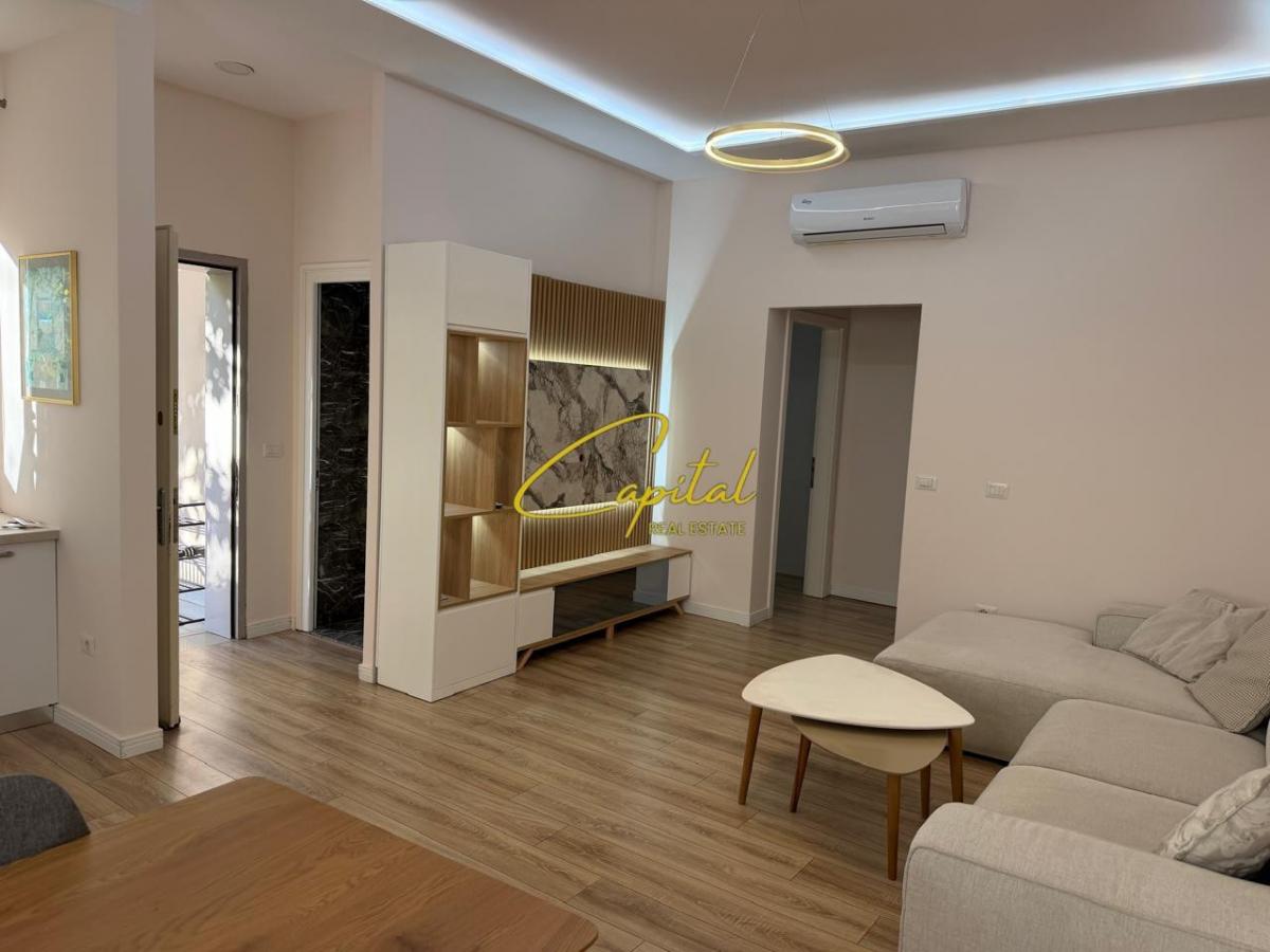 Apartament me qira 2+1 kinostudio 55.000 leke