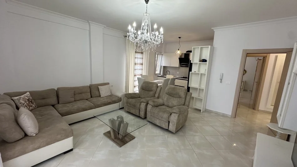180000€, 220 m² Tirane,YRSHEK ,  SHITET Apartament + verande | Penthouse 3+1+Aneks+Ballkon+2 banjo. Kati 4 i fundit , 220 m²