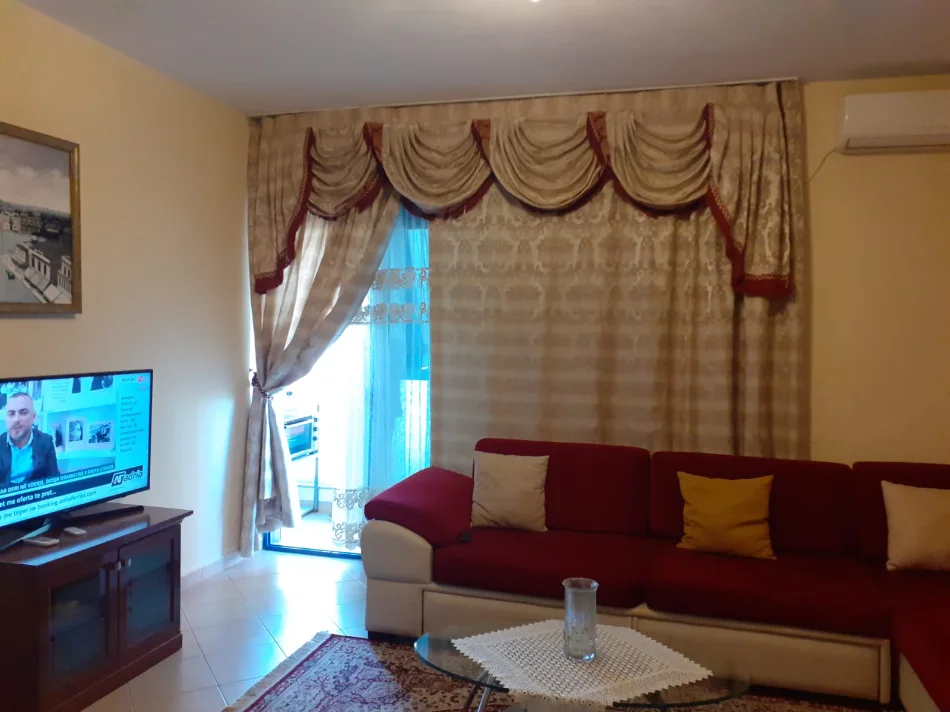 📢apartament 1+1+parkim 📢rruga e kosovareve 700€
