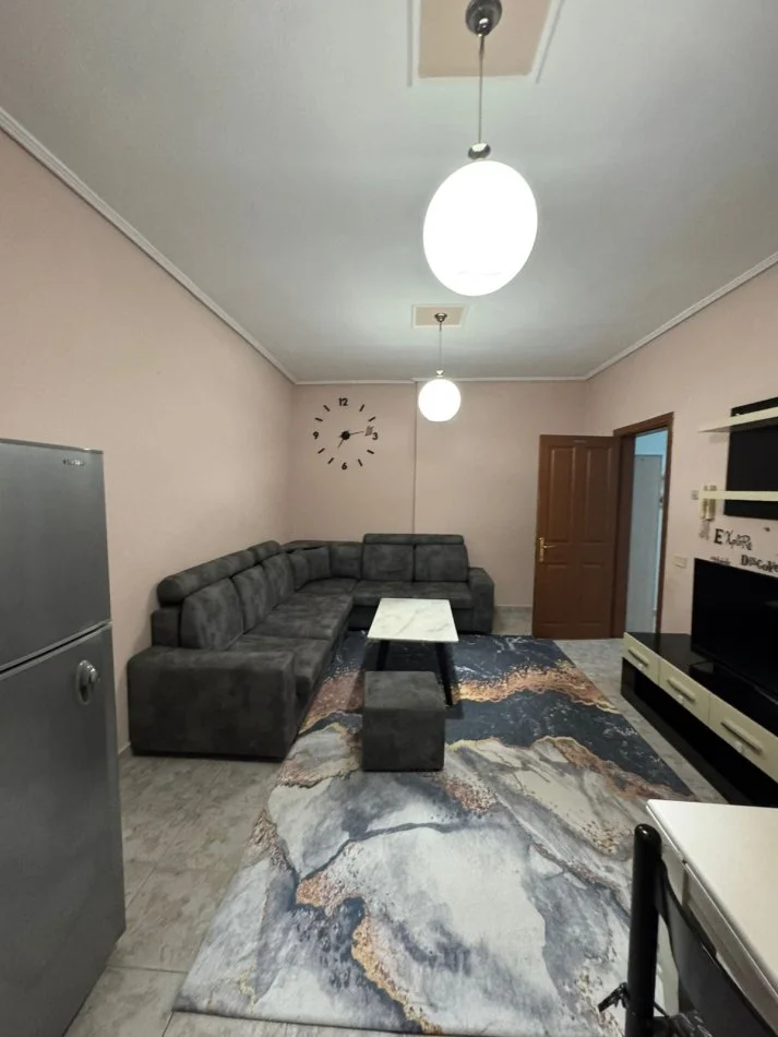 Apartament 2+1 me qira 500 € (RR.DIBRES)