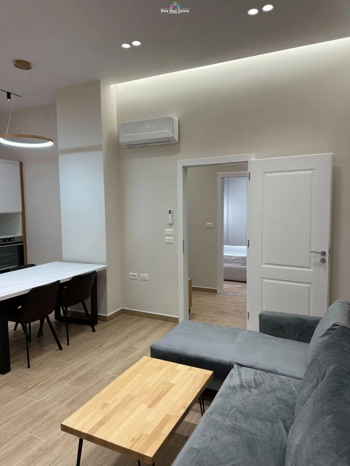[B221210] Tirane, jepet me qera apartament 2+1 Kati 1, 90 m² 640 €