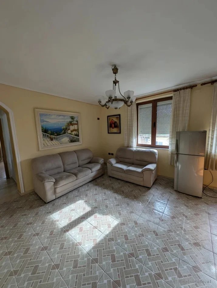 [B221455] Tirane, jepet me qera apartament 2+1+Ballkon Kati 5, 85 m² 620 €
