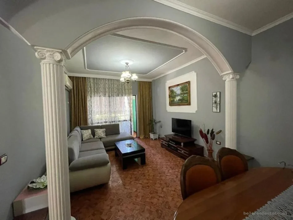 [B221456] Tirane, jepet me qera apartament 2+1 Kati 5, 90 m² 600 €