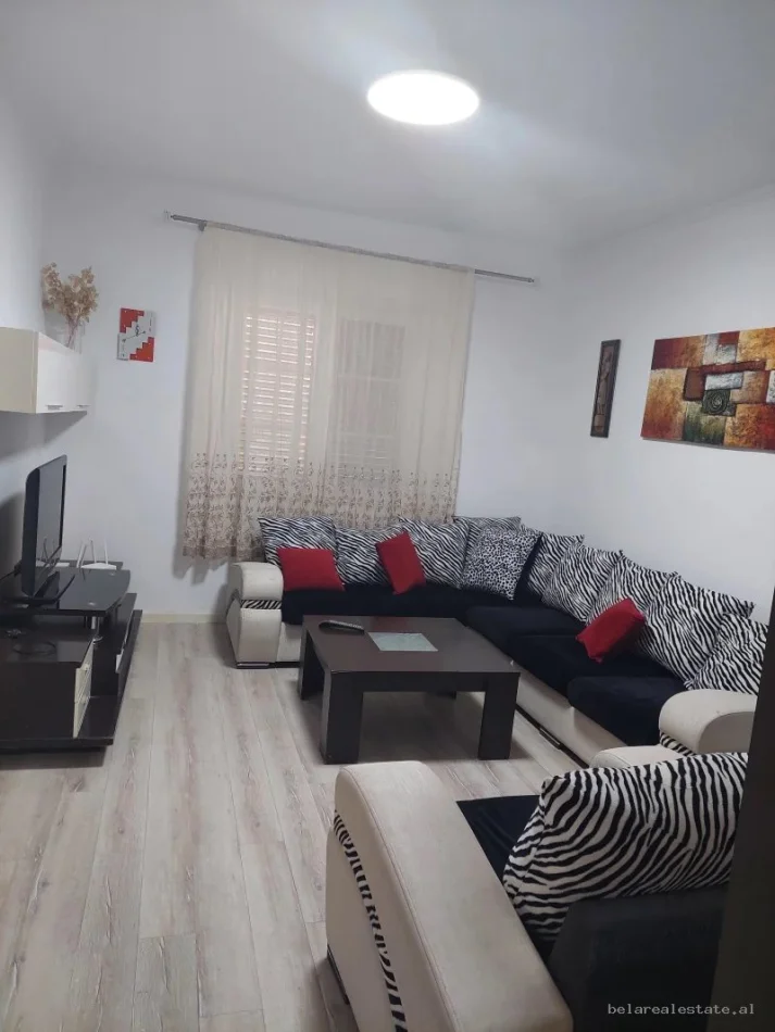 [BV22693] Tirane, jepet me qera Vile Vile 1 Katshe Kati 1, 150 m² 800 €