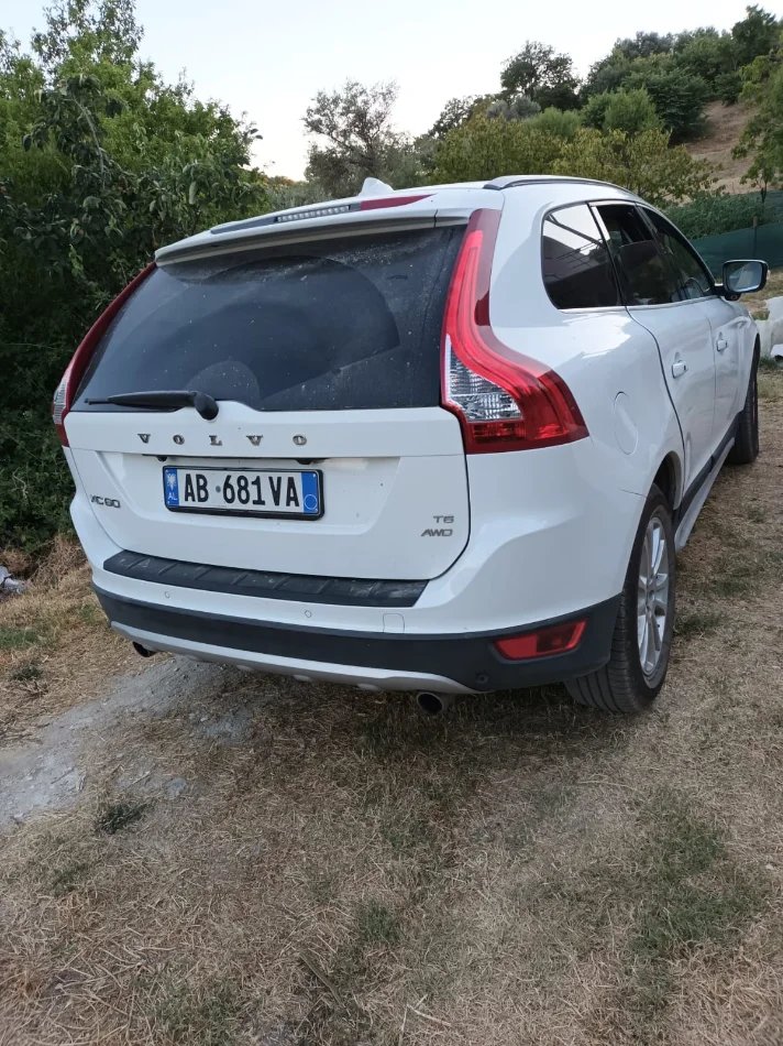 Berat, shes Benzin, gri metalizato automatik Klima 7.500 €