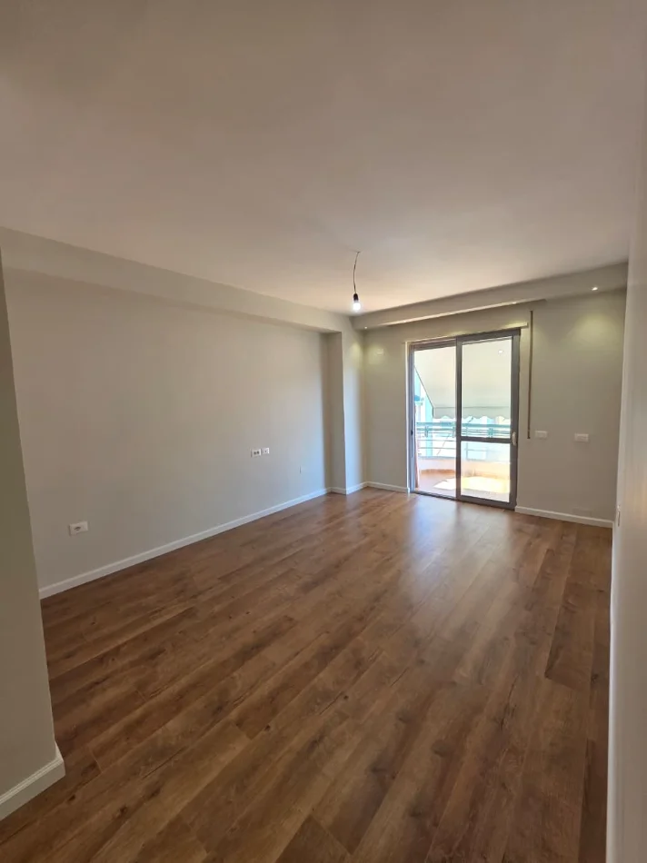 Disponojme apartament 2+1+Aneks+Ballkon me mundësi konvertimi në 3+1+2,  Kati 6, 115 m² 155,000 € (Rruga e Teleferikut)