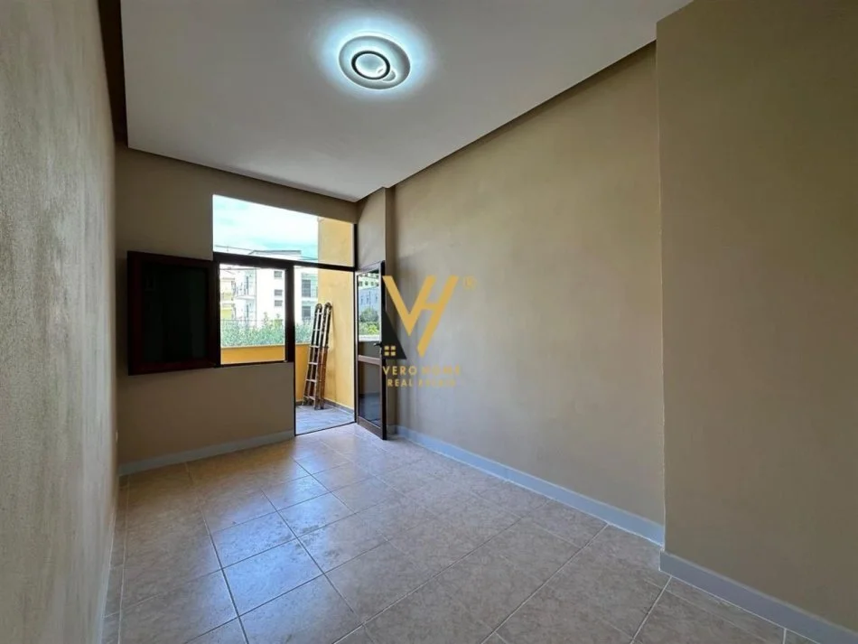 Durres Plazh, shitet apartament 3+1+Ballkon Kati 1, 92 m² 120.000 € (PLAZH DURRES)