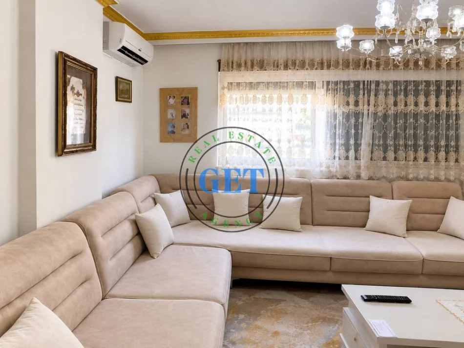 Durres, jepet me qera apartament 1+1 Kati 4, 65 m² 400 € (Plazh Hekurudha)