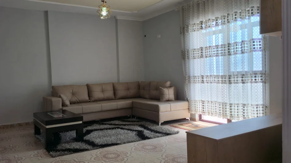 Durres, jepet me qera apartament 2+1 Kati 2, 90 m² 550 € (Markata)