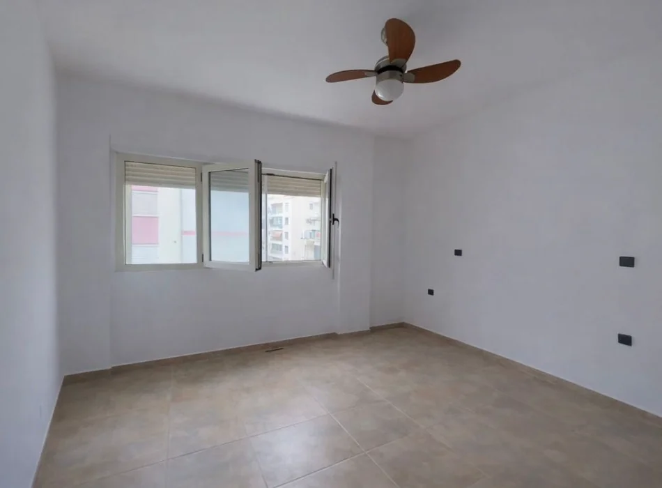 Durres, shes apartament 1+1 Kati 0, 18 m² (Golem)