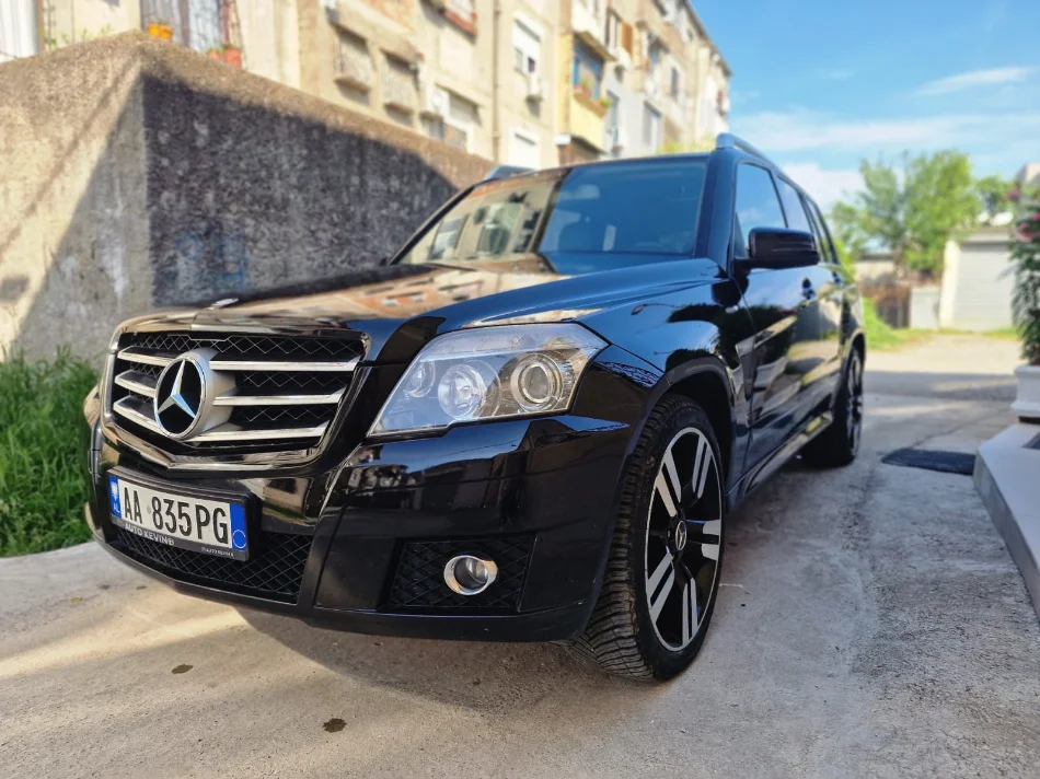 Durres, shitet SUV Mercedes Benz Nafte, e zeze automatik Kondicioner 237.216 km 9500 €