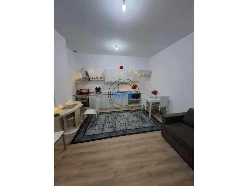 Durres, shitet apartament 1+1+Ballkon Kati 1, 51 m²