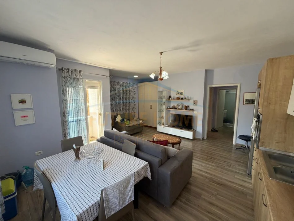 Durres, shitet apartament 1+1 Kati 4, 65 m² 104.000 €