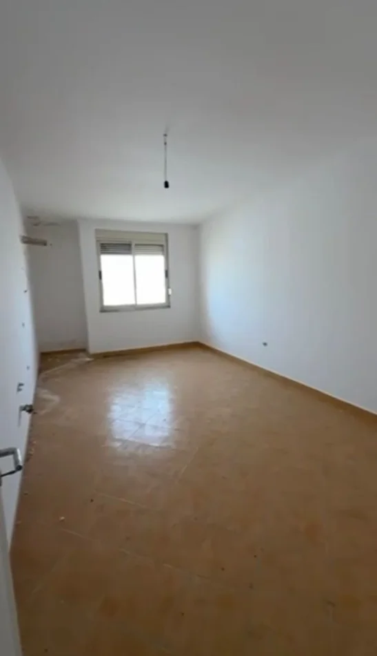 Durres, shitet apartament 1+1 Kati 8, 75 m² 75.000 € (Plepa)