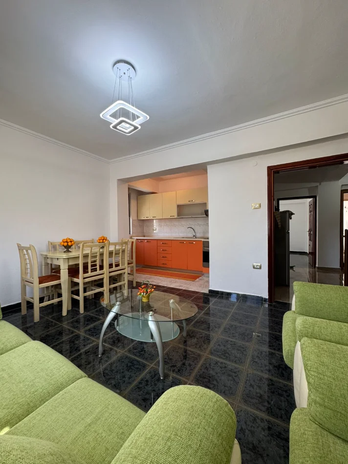 Durres, shitet apartament 2+1+Ballkon Kati 3, 97.000 €