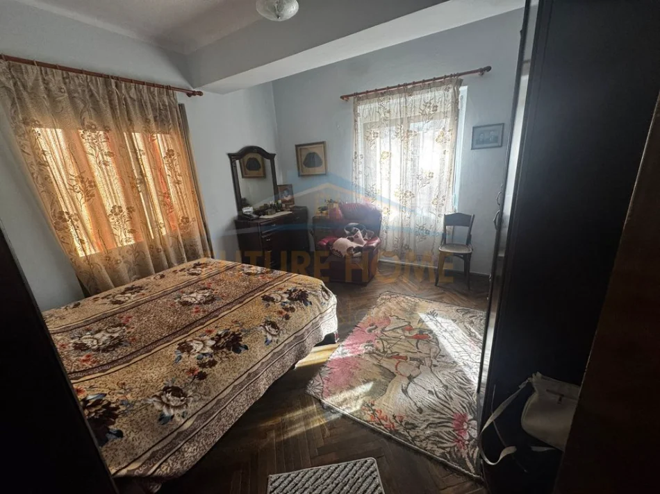 Durres, shitet apartament 2+1 Kati 1, 88 m² 180.000 € (BUKEVARDI KRYESOR ,DURRES)