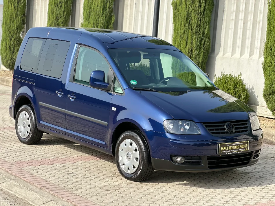 Durres, shitet makine VOLKSWAGEN CADDY 1.9 Nafte, blu manuale Kondicioner 227 km 5.300 €