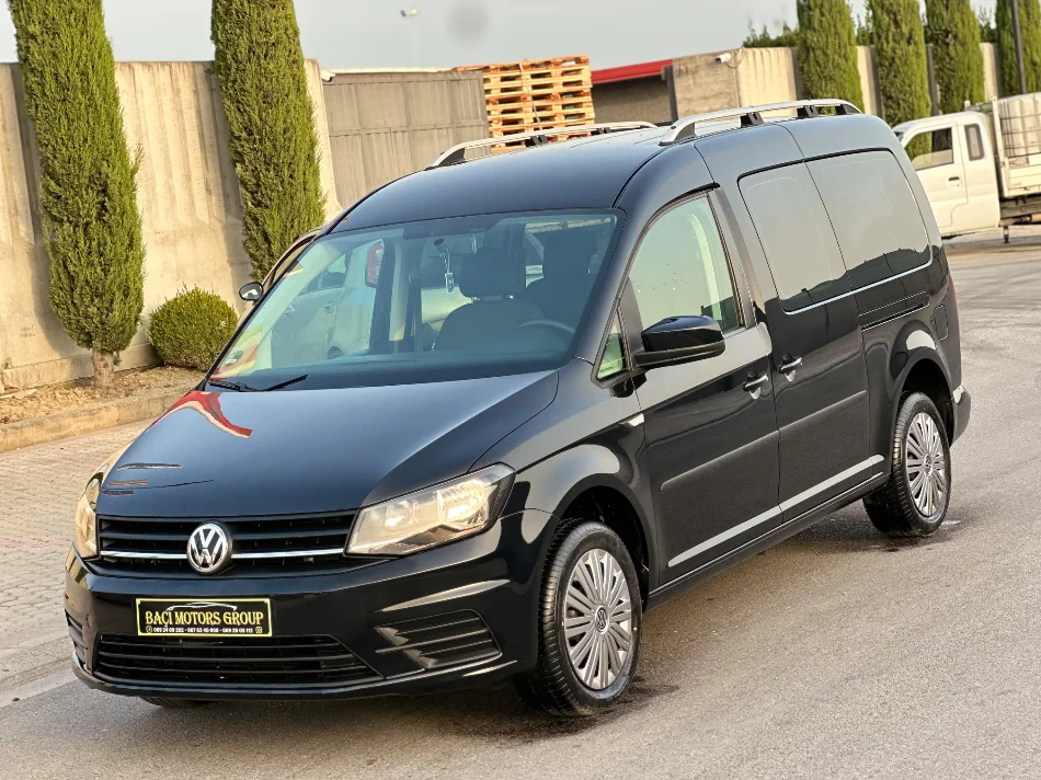 Durres, shitet makine VOLKSWAGEN CADDY MAX 2.0 Nafte, e zeze automatik Klima 163 km