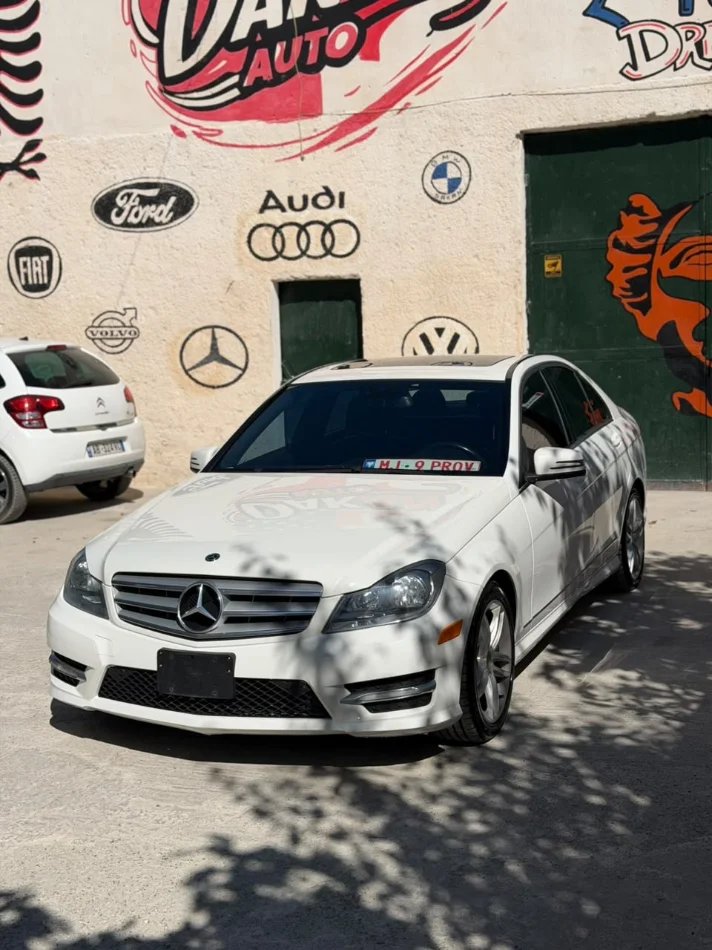 Fier, shitet makine Mercedes Benz Benzin, e bardhë automatik Kondicioner 6.999 €