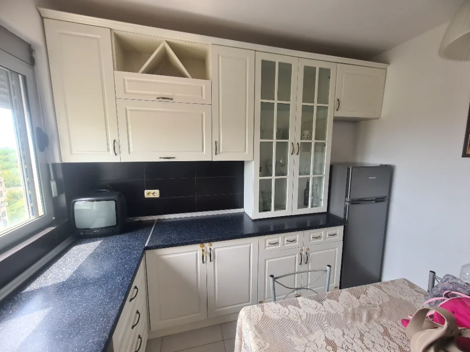 Fresk jap 2+1+kuzhine te vecuar Kati 7, 125 m², 35000 Leke i padiskutueshem (vetem per familjare)