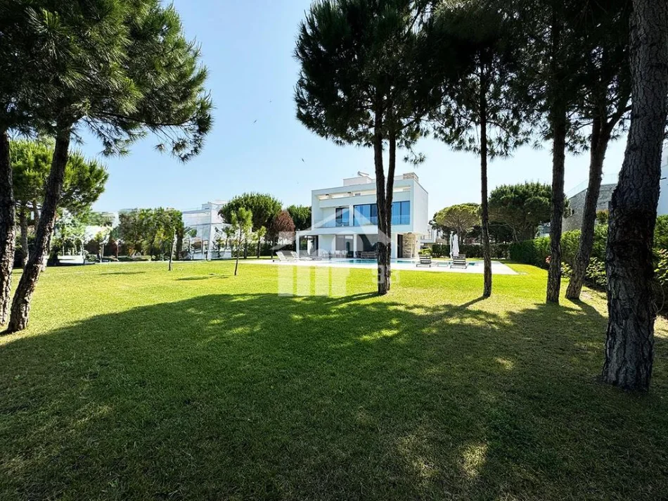 Gjiri Lalezit | Hamallaj, shitet Vile 2 Katshe , 574 m² (