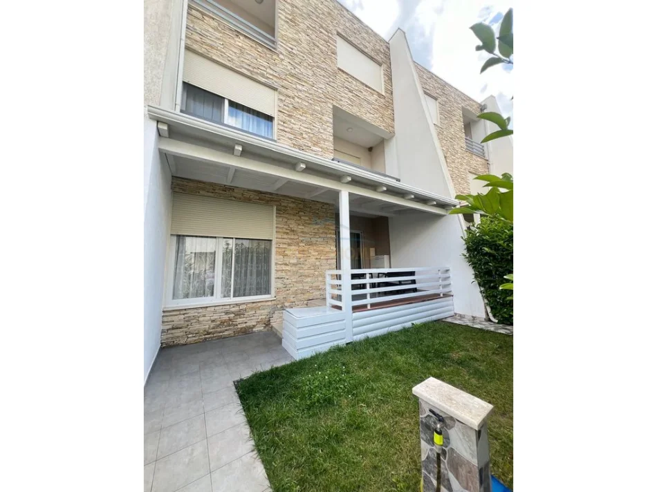 Gjiri Lalezit | Hamallaj, shitet apartament 2+1+Ballkon Kati 0, 71 m² 255.000 € (Gjiri i Lalzit)