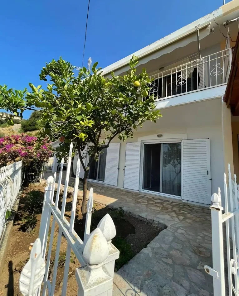 Himare, shitet shtepi 4+1+Ballkon Kati 2, 240 m² 250.000 € (PIQERAS)
