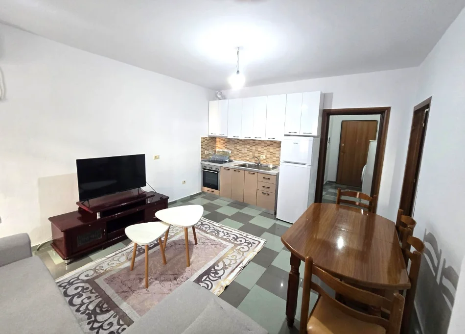 🏠 JEPET APARTAMENT 1+1 ME QERA NE RRUGEN E ELBASANIT, PAS SHKOLLËS 
