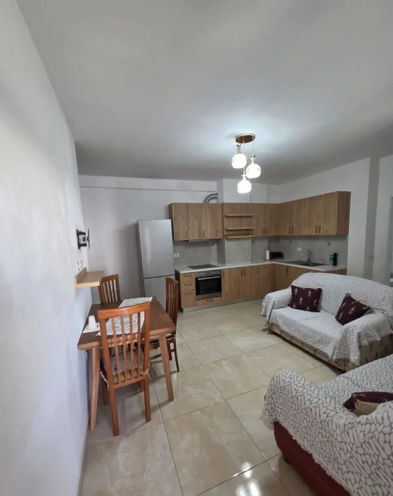 Jepet apartament 2+1 ne astir,  cmimi 450 mije leke