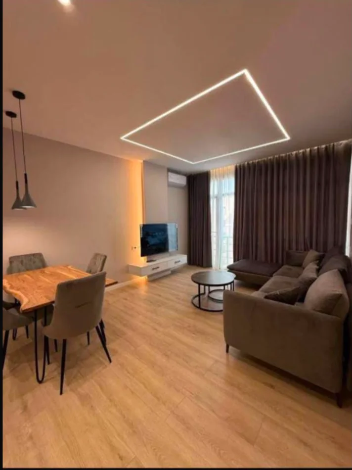 Jepet me qera 1+1 ne yzberisht tek nela 6 ,450 euro