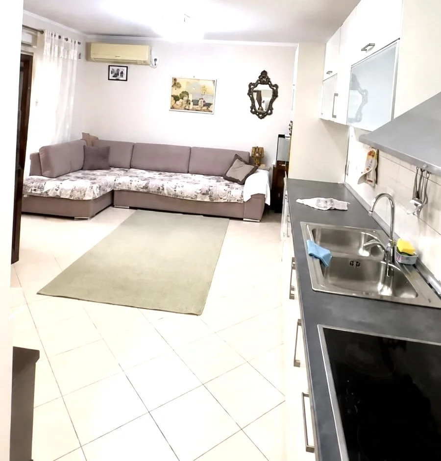 🏡 jepet me qera 2+1 te brryli , tirane - 500€