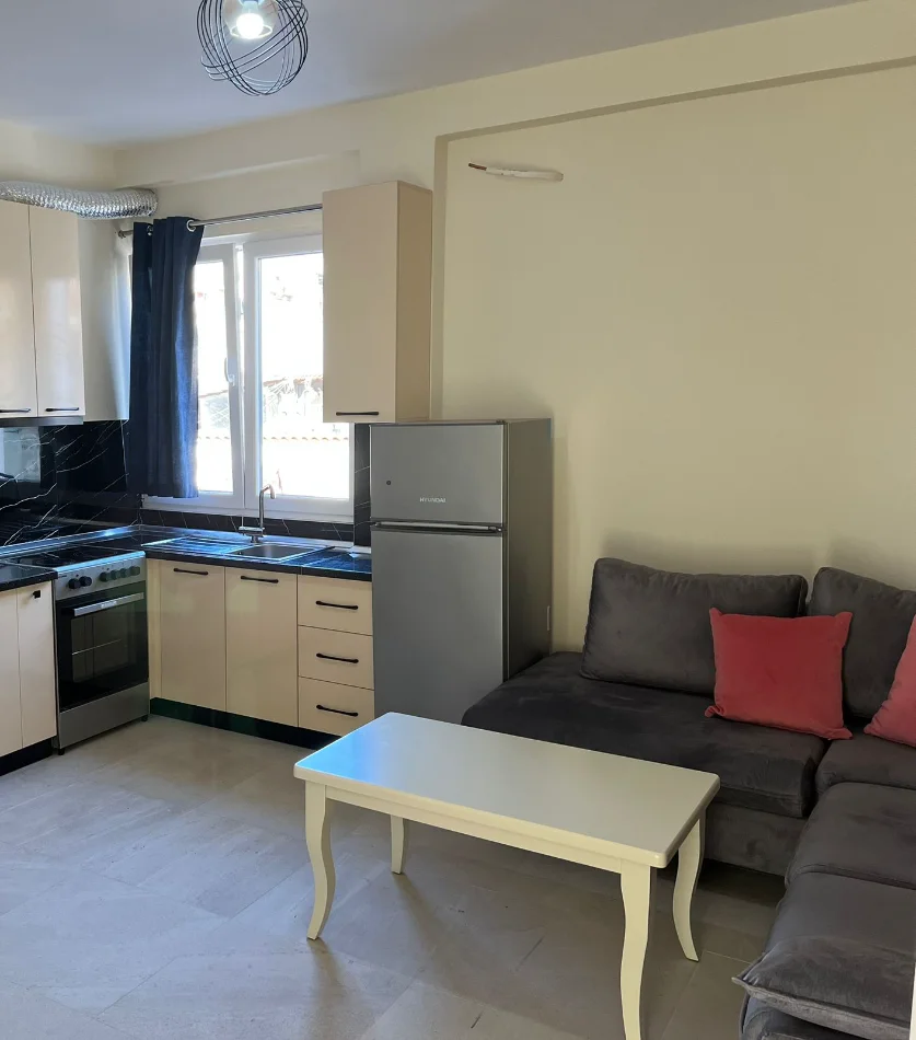🏠 JEPET ME QERA APARTAMENT 1+1 TEK QSUT, FAKULTETI I MJEKSISE, 400 mije leke