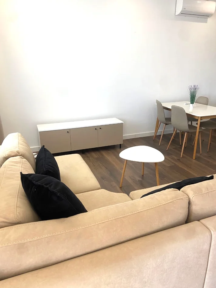 🏡 JEPET ME QERA APARTAMENT 1+1 tek  Rruga Mihal Grameno Afer Ali Demit,    400 mije leke