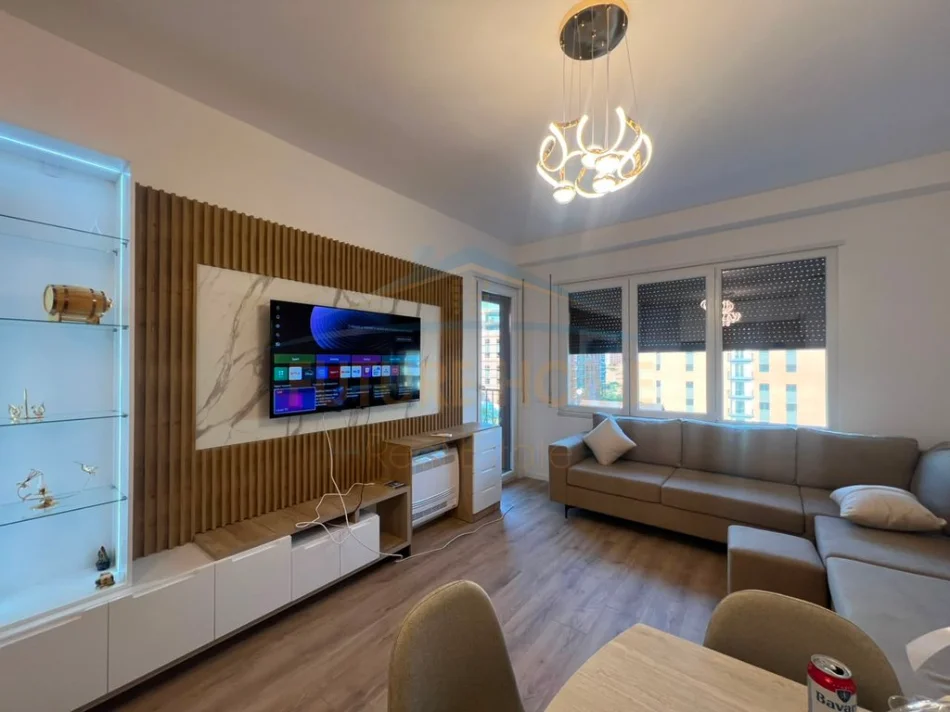 Jepet me qera apartament 2+1+post ne paskuqan