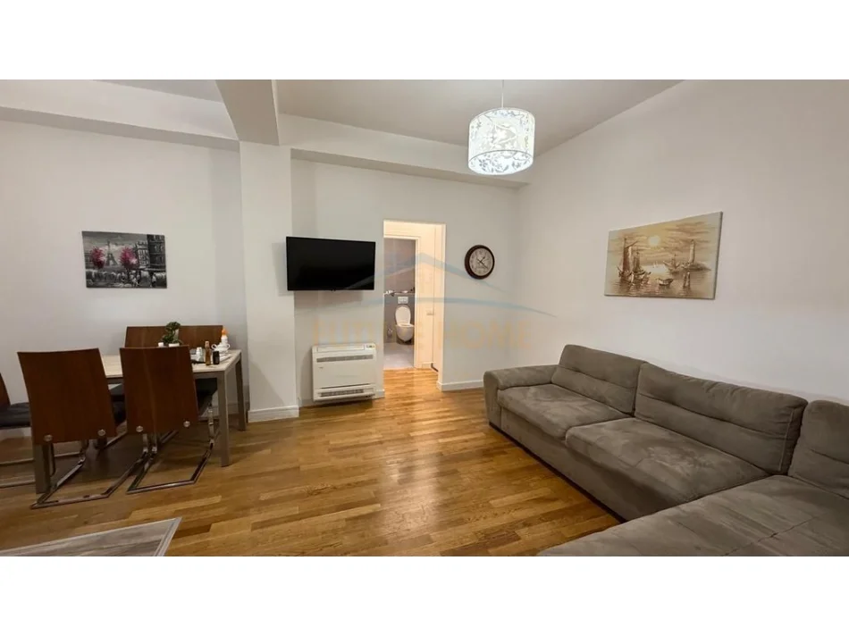 Jepet me qera apartament 2+1+post , touch of sun, sauk