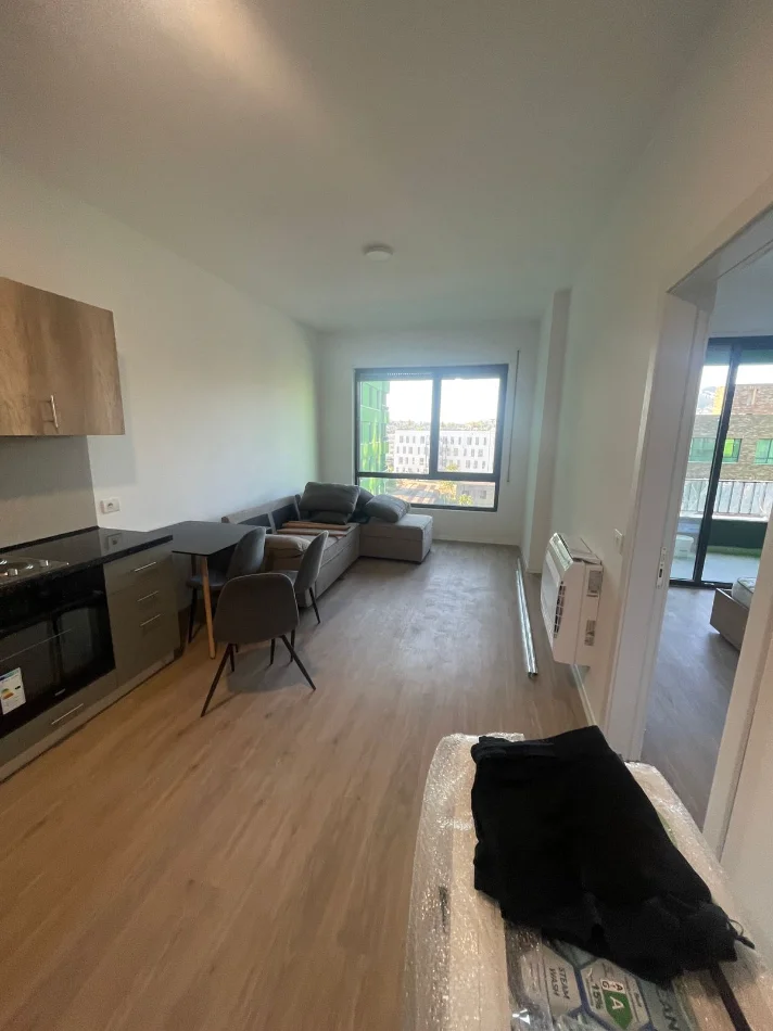 JEPET ME QERA APARTAMENT FRINGO I RI  5 MAJI , 1+1 , Kati 4 ,  550 EURO