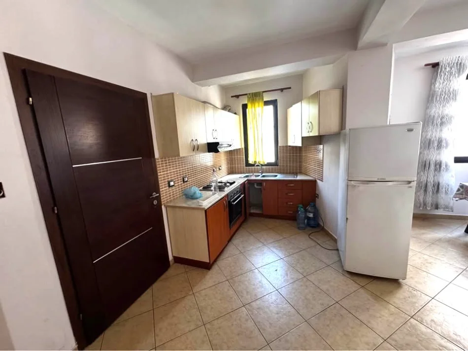 🏡 JEPET ME QERA HYRJE 2+1 TEK VILAT GJERMANE,  500 mije leke