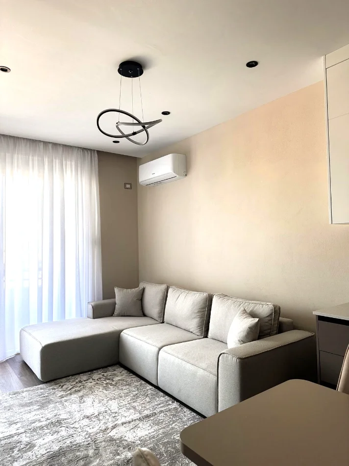 🏡 JEPET SUPER APARTAMENT 2+1, ME QERA TE TERMINALI TEK CASA ITALIA🏡,  750 mije leke