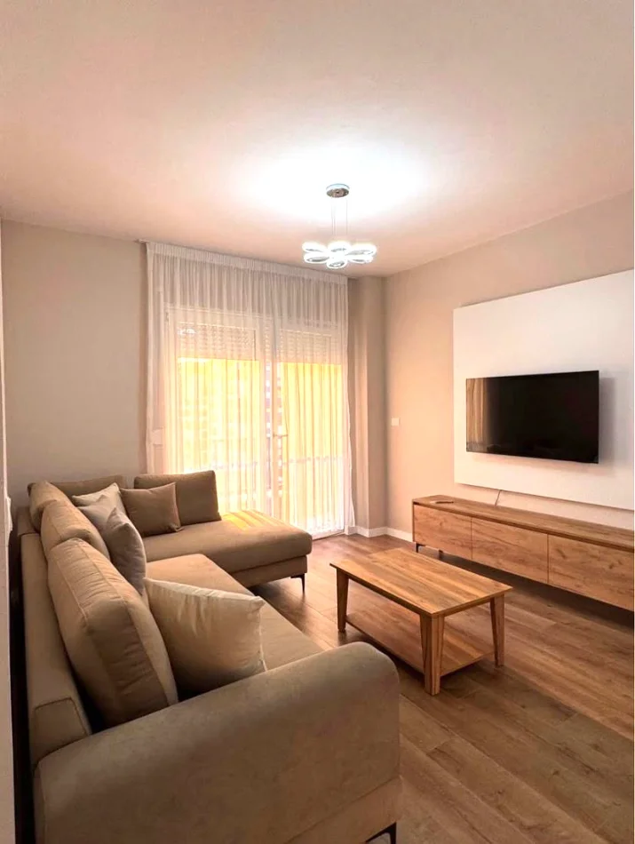 🏡 JEPET SUPER APARTAMENT ME QERA  2+1 TEK UNIVERS CITY,  550 Euro