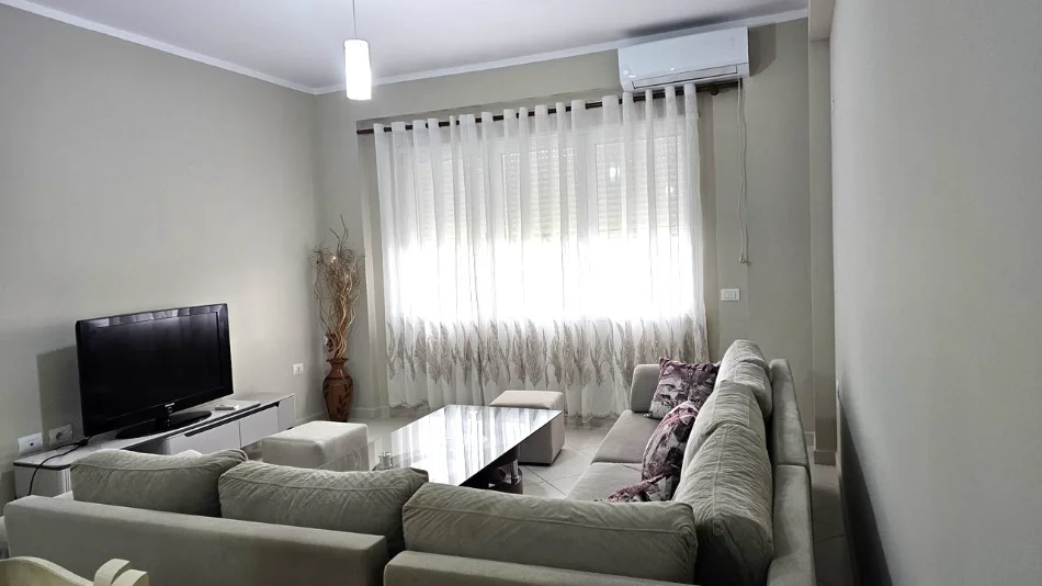 🏡 Jepet Apartament  Mobilim Modern 2+1 me Qera tek Kopshti Zoologjik ngjitur me Liqenin Artificial,   600 €uro / Muaj