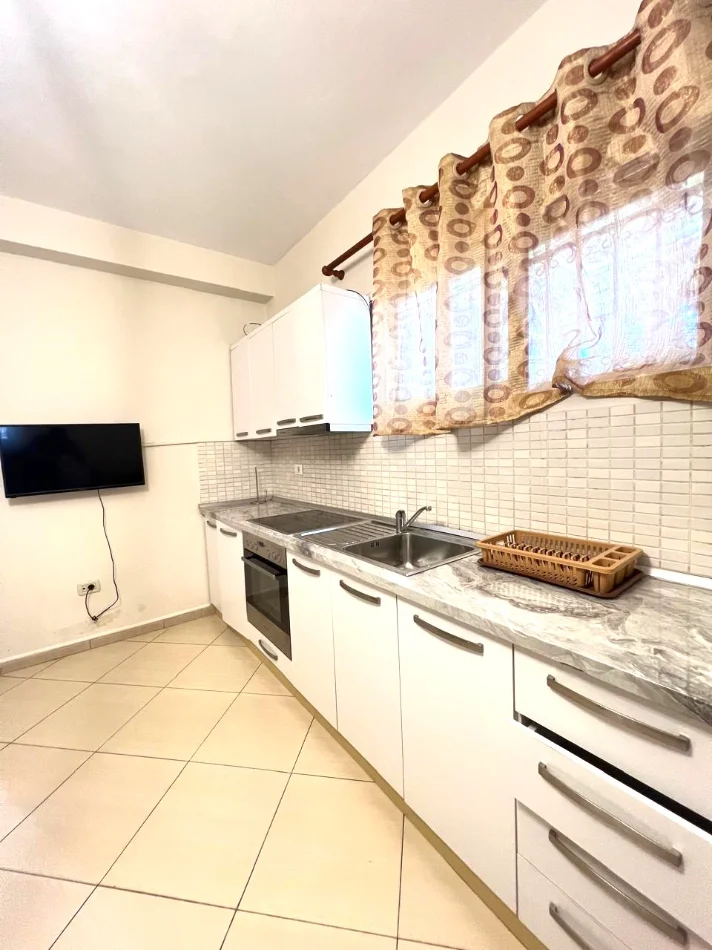 🏡 Jepet apartament me qera 2+1+Parkim – 500 euro I Fakultetit Ekonomik, Rruga e Elbasanit